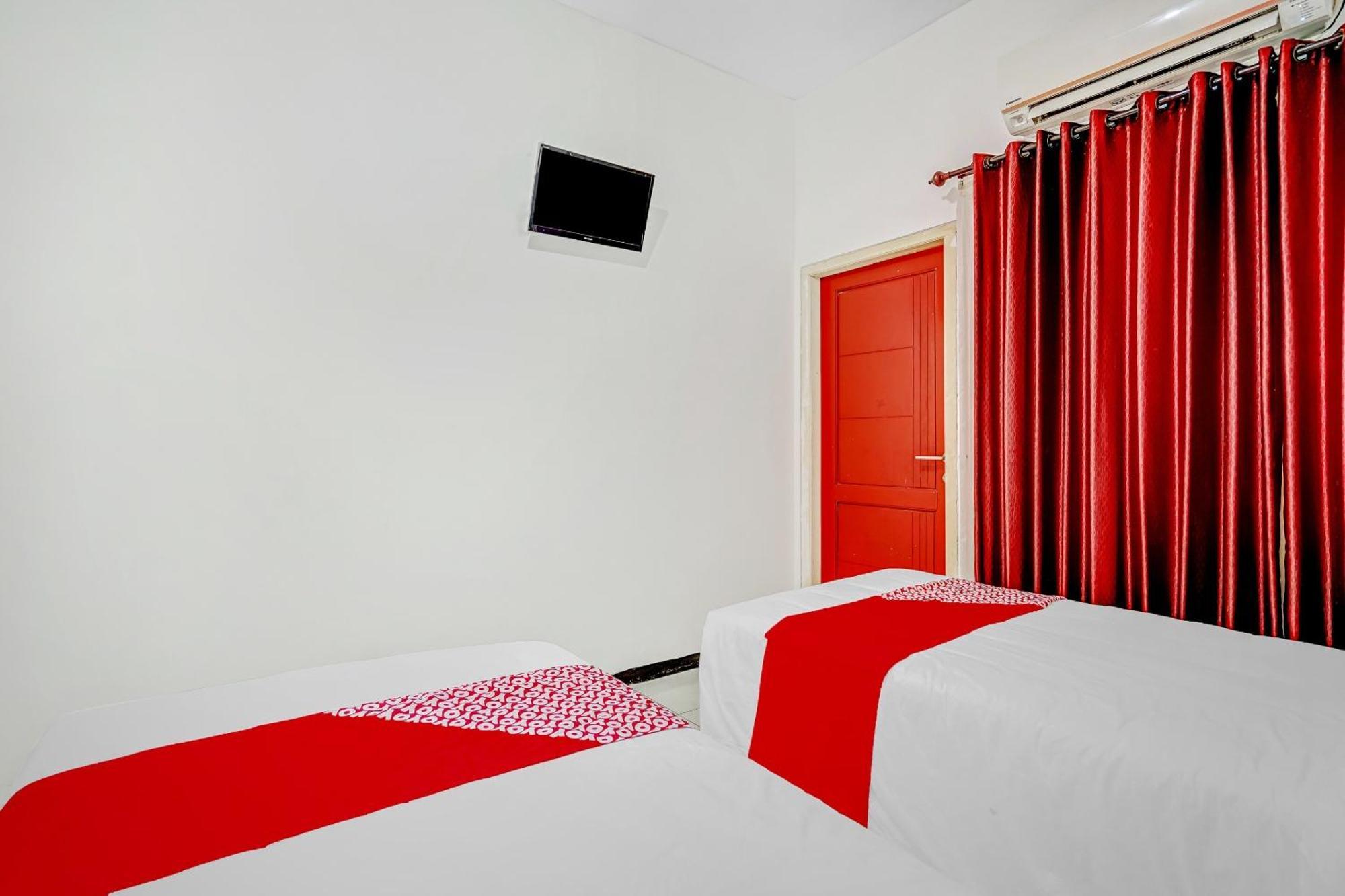 Hotel Kalimantan Сурабая Екстериор снимка