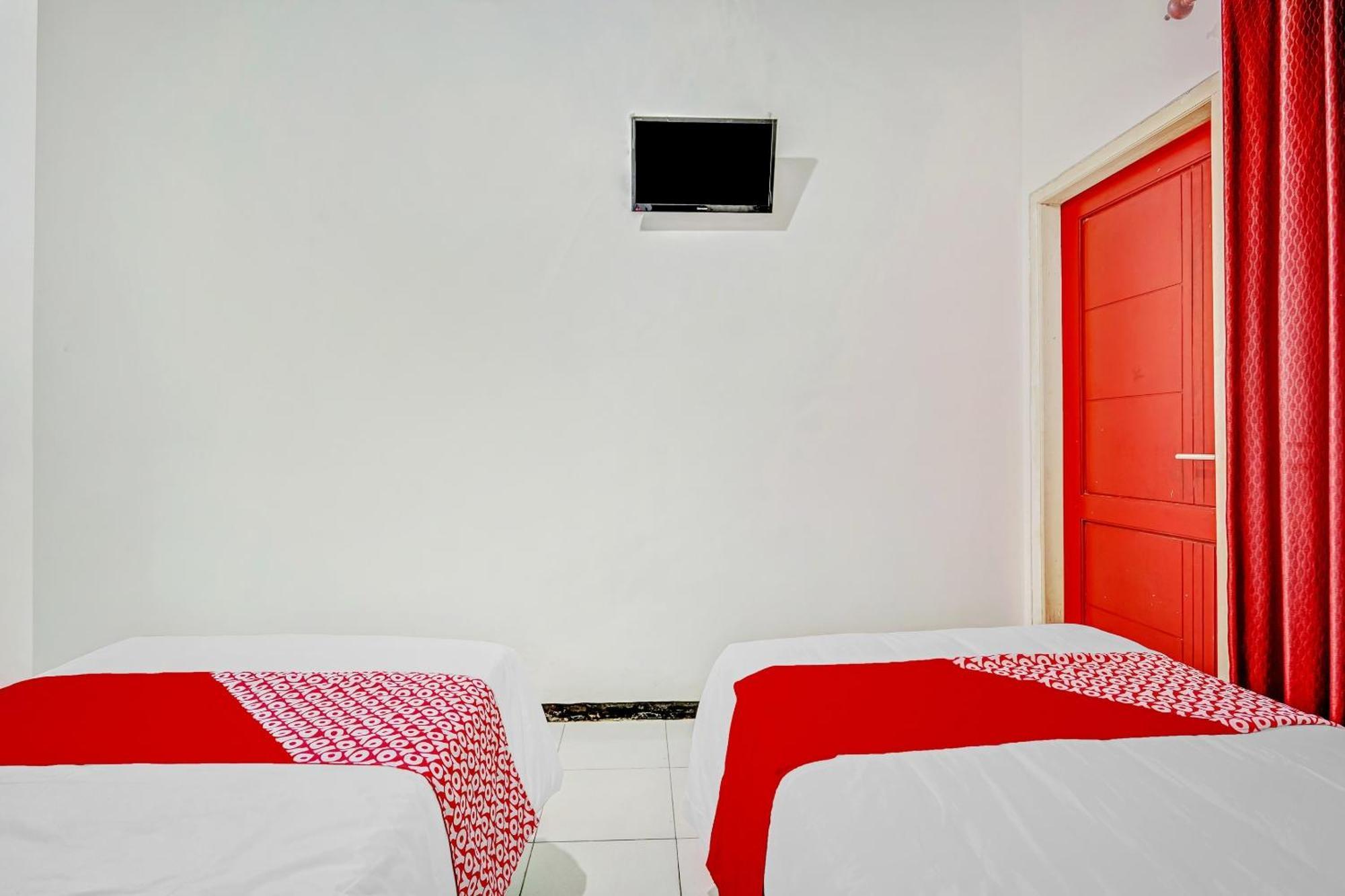 Hotel Kalimantan Сурабая Екстериор снимка