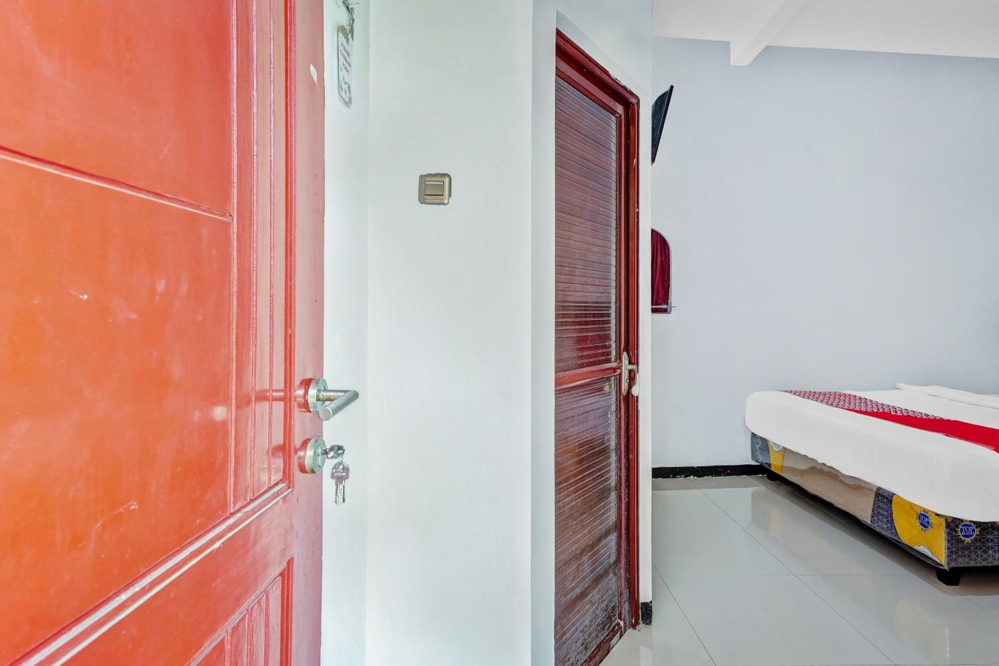 Hotel Kalimantan Сурабая Екстериор снимка