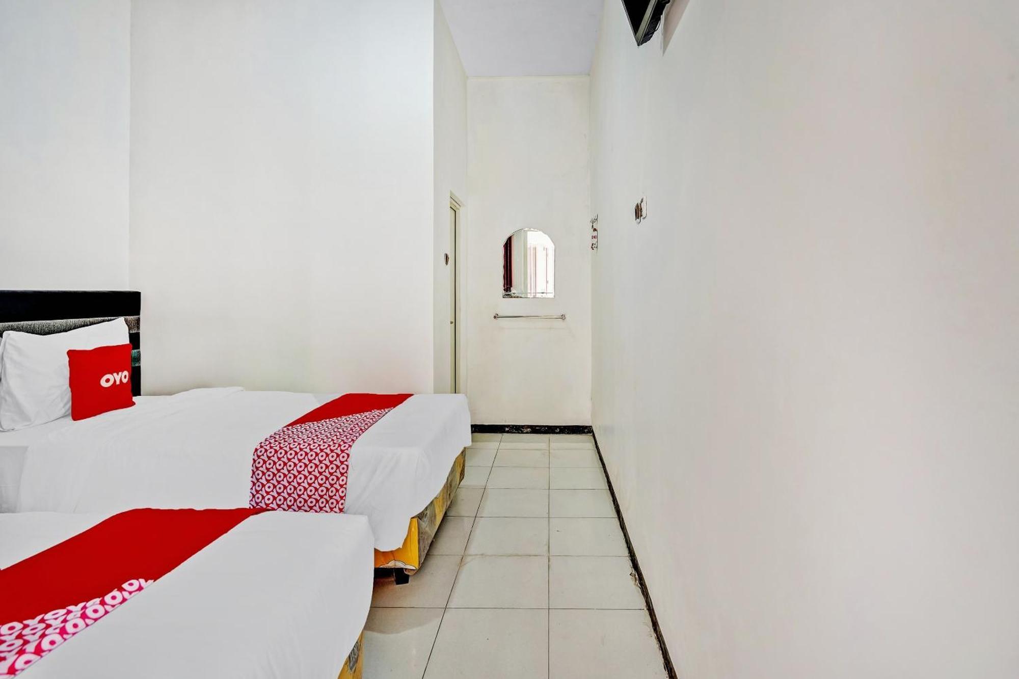 Hotel Kalimantan Сурабая Екстериор снимка