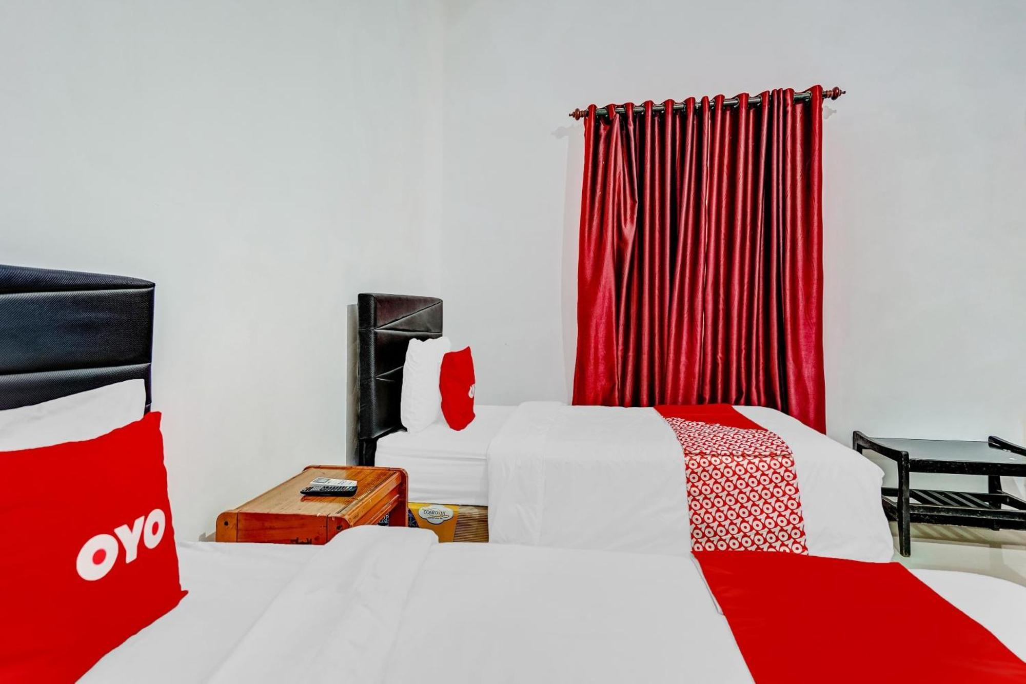 Hotel Kalimantan Сурабая Екстериор снимка